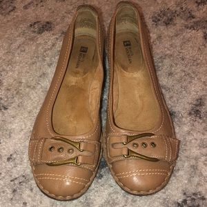 White Mountain “Lullaby” ballet flats